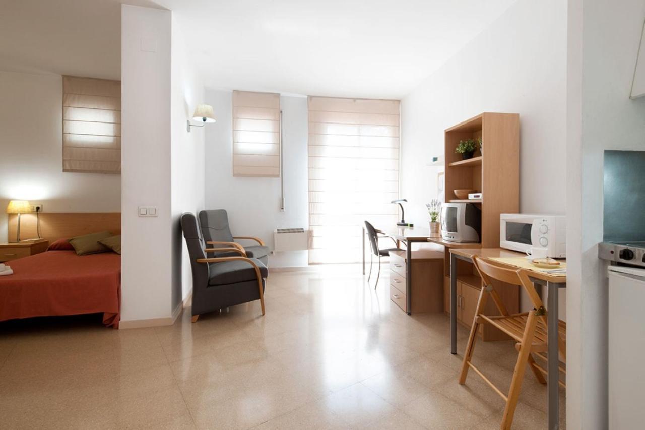 Residencia Universitaria Resa Francesc Giralt I Serra Terrassa Exteriér fotografie